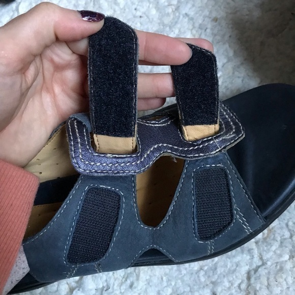 Clarks Unstructured Navy Suede and Metallic Purple Sandals Size 9N - Picture 9 of 12